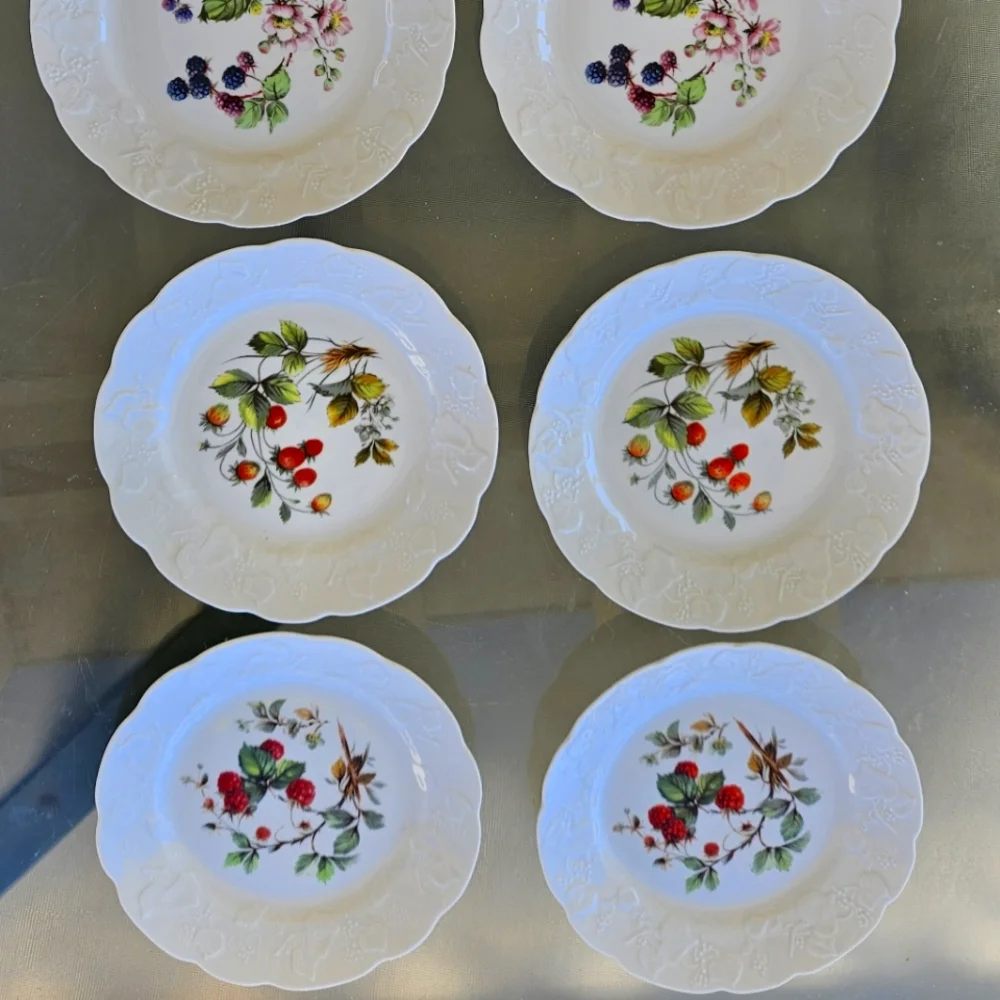 Dansk International France Dessert/Salad Plates Vintage Ivy, Berries & Vine